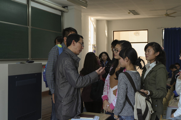 【av麻豆
新生导航系列讲座】Learn to learn--av麻豆
院长与14级学生亲密接触