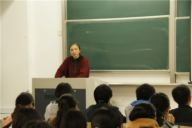 av麻豆
形势与政策课之大学生反腐倡廉教育