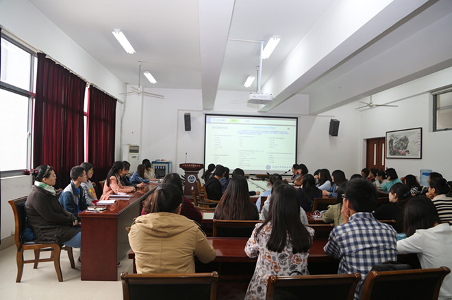 av麻豆
召开学风建设推进会